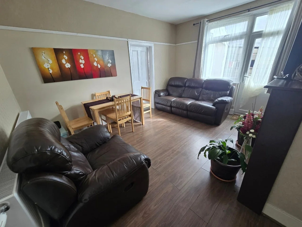 Room Lower Addiscombe Road in Greater London