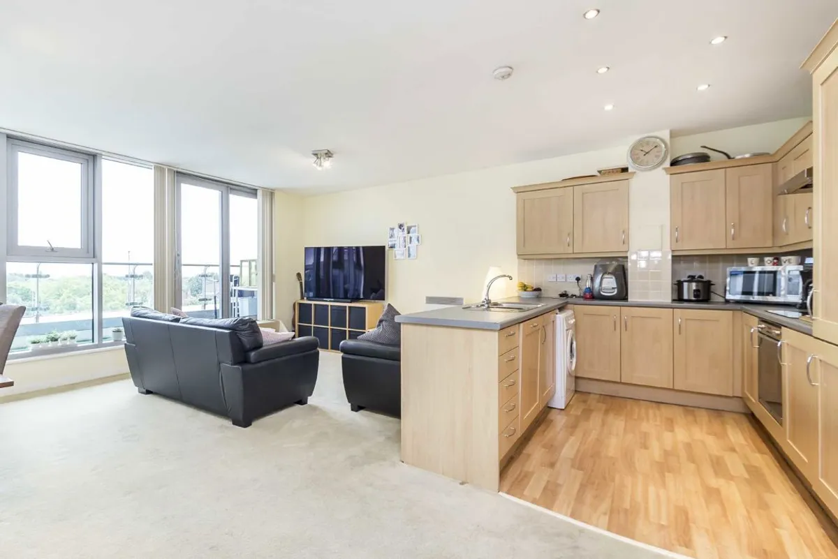 Flat London Road in Greater London