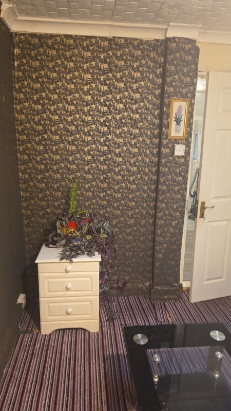 Room Newmarsh Road in Greater London