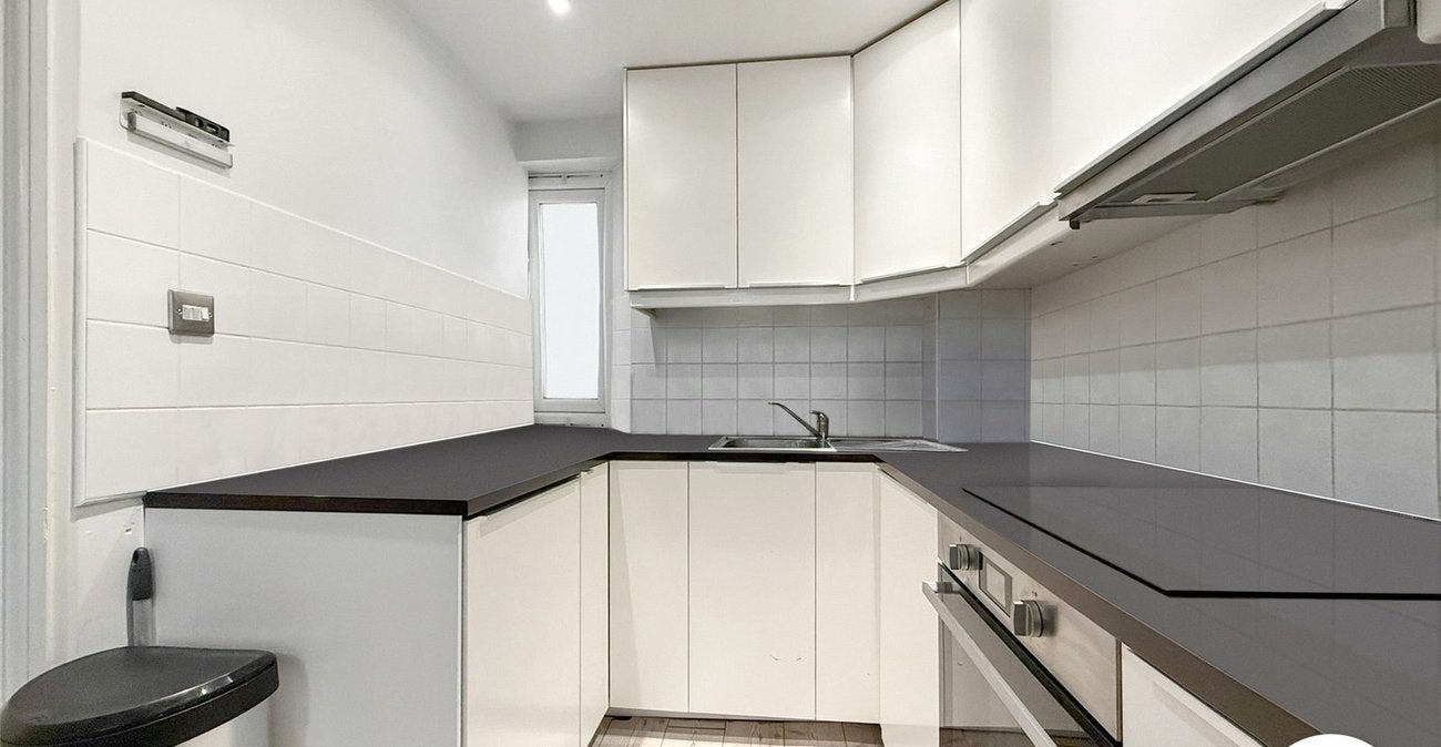Flat Kirkdale in Greater London