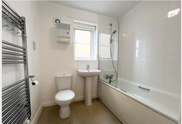 Flat Rathbone Crescent in Peterborough