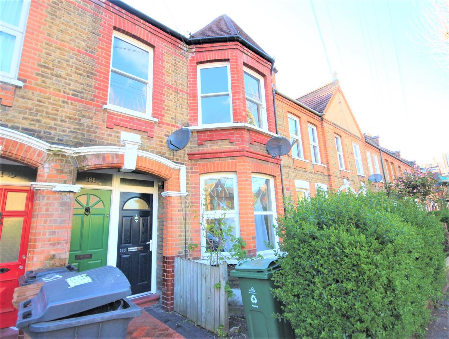 Flat Edward Road in Greater London