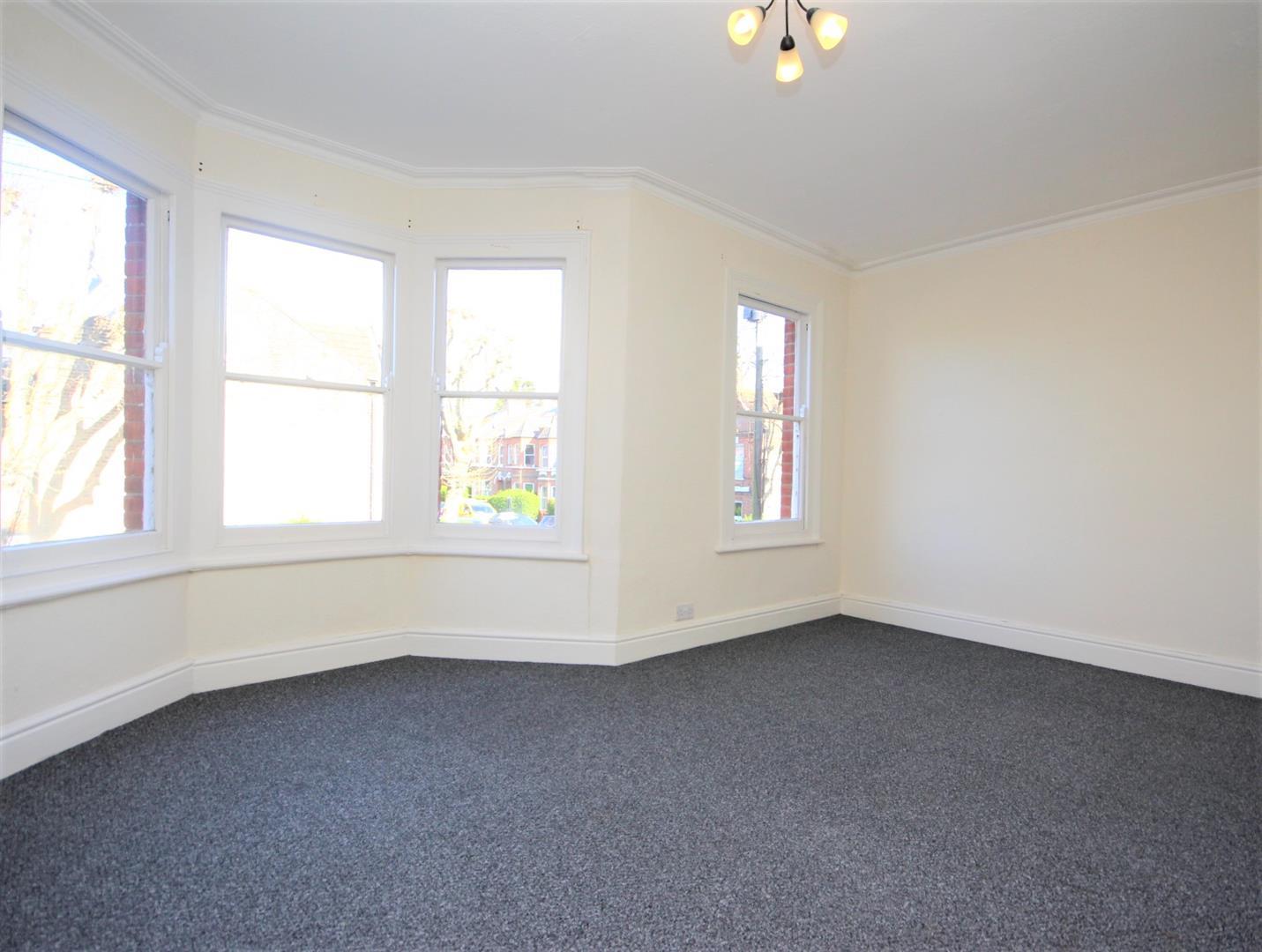 Flat Edward Road in Greater London
