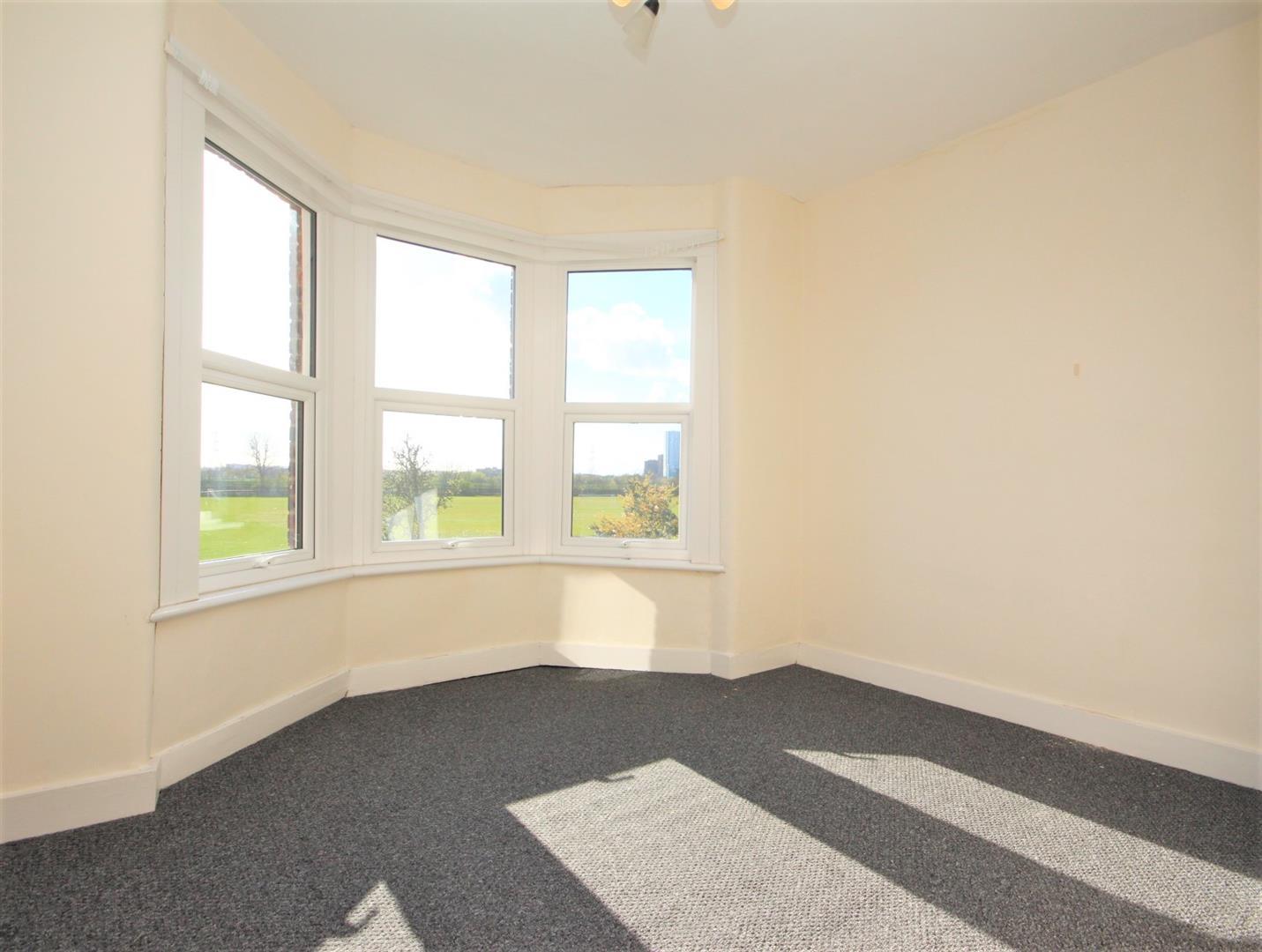 Flat Edward Road in Greater London