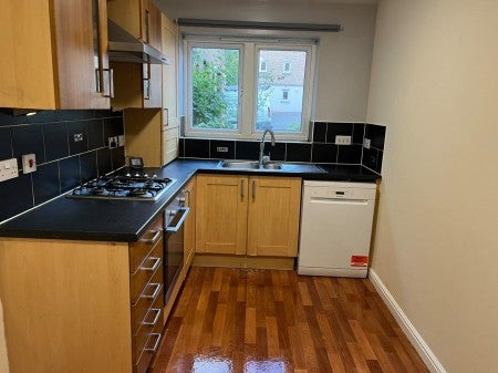 Flat Laithe Hall Avenue in Kirklees