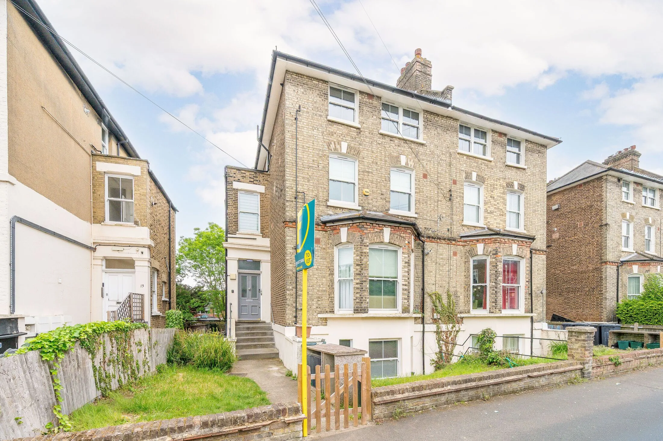 Flat Versailles Road in Greater London