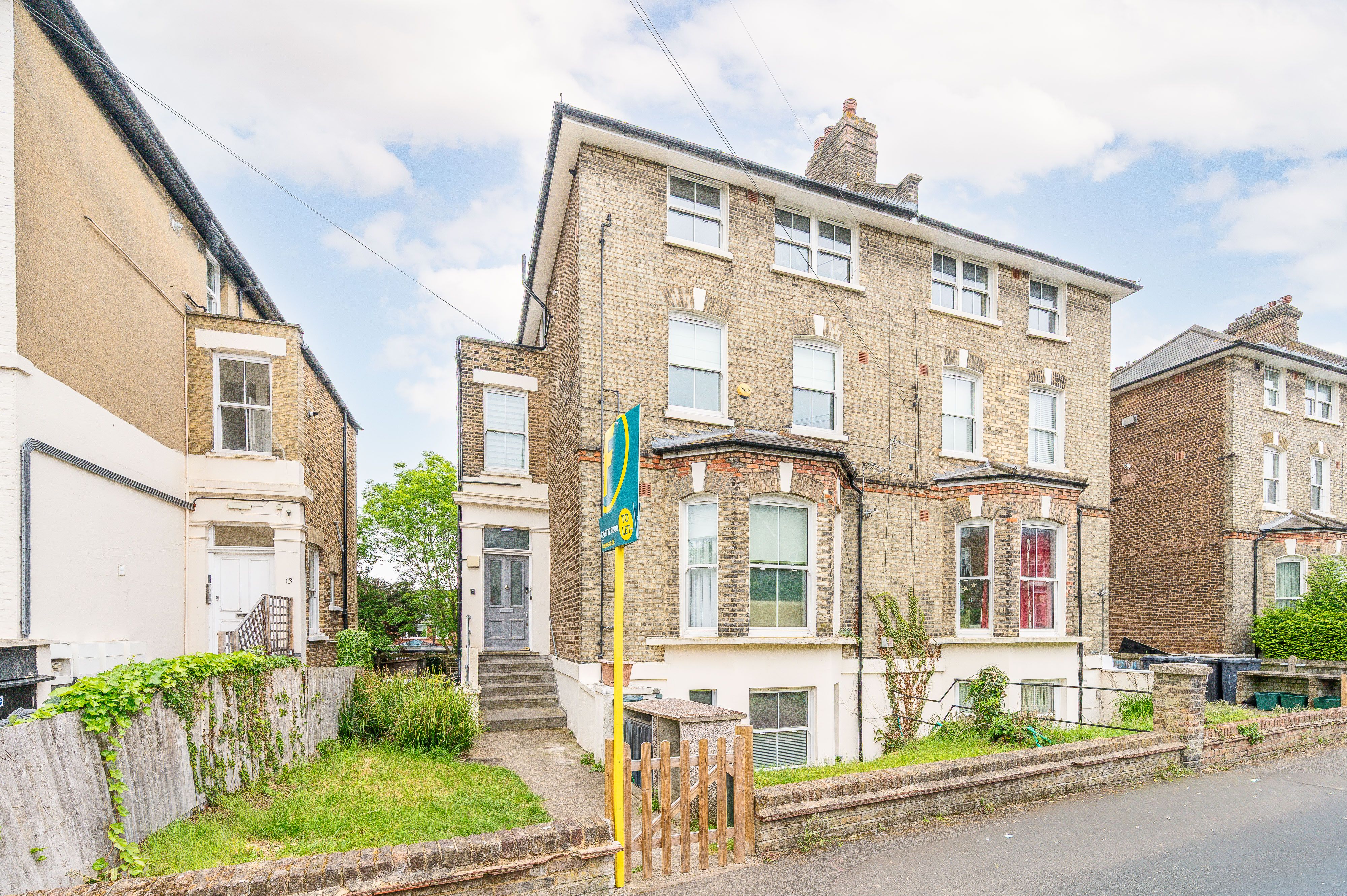 Flat Versailles Road in Greater London