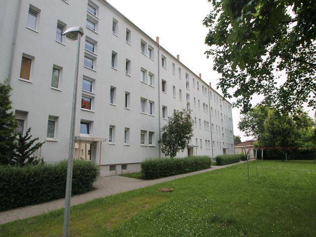 Zimmer Tolstoiallee in Bernburg (Saale)