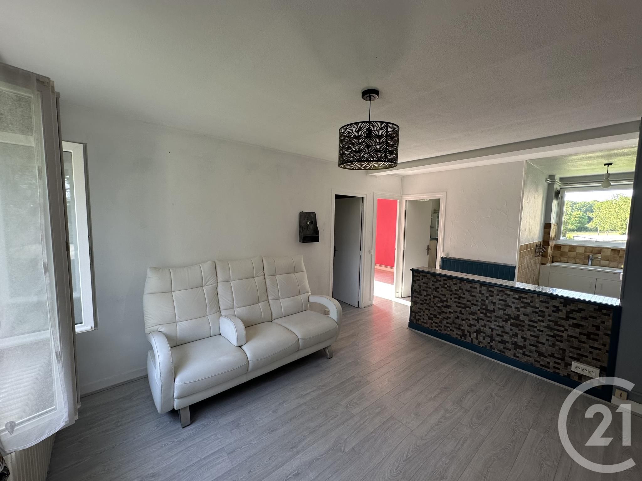Appartement Rue Du Pressoir à Châteauneuf-Val-de-Bargis