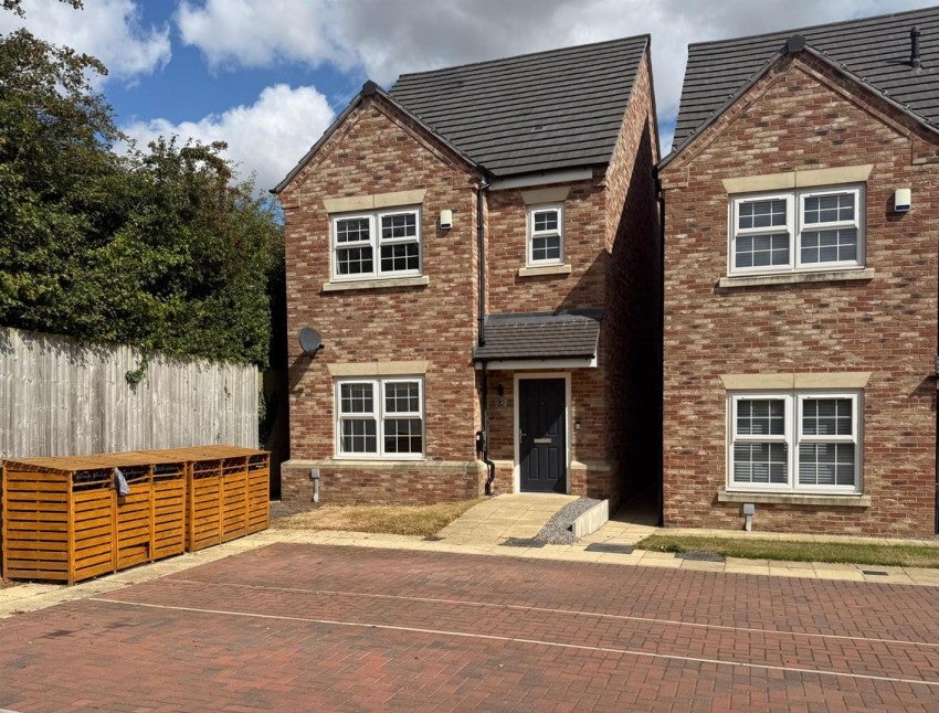 House Pheasant Drive in Dishforth
