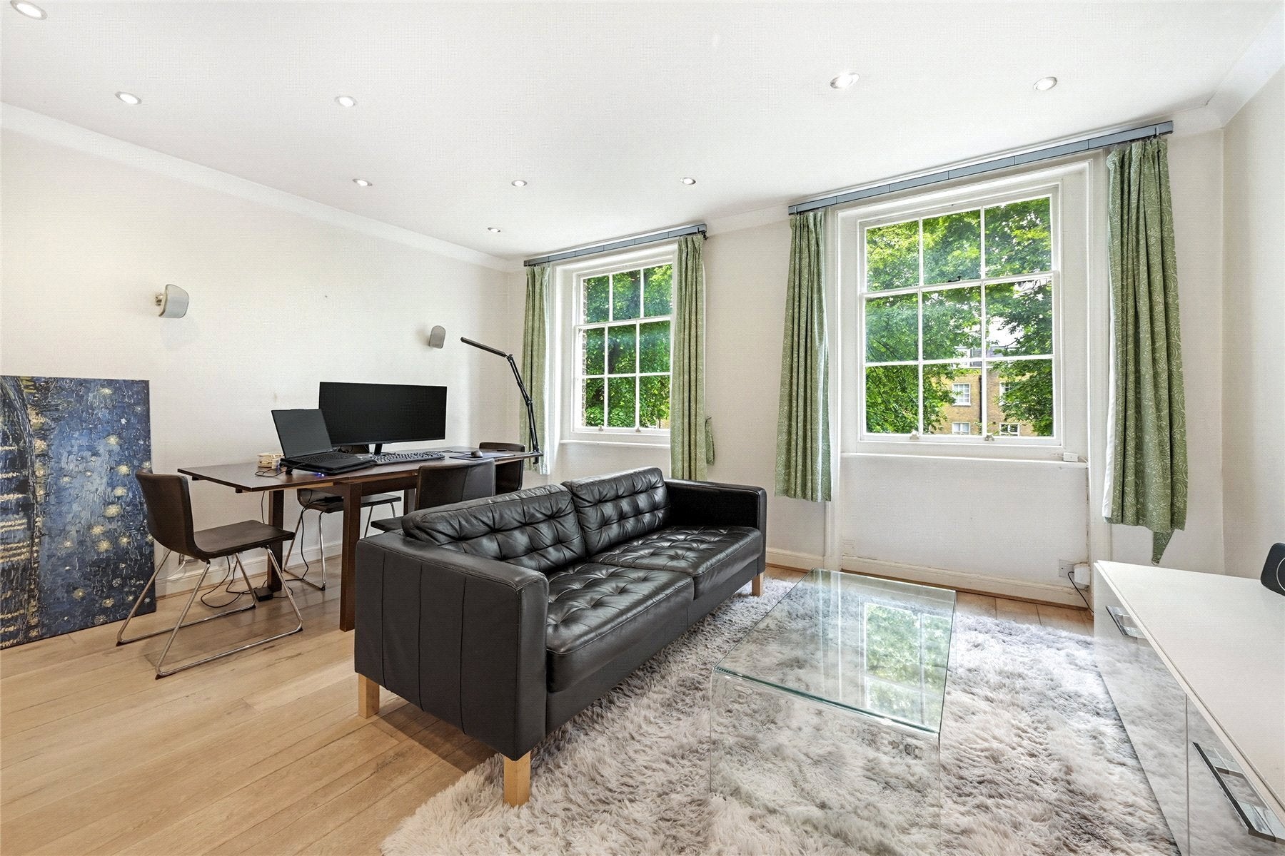 Flat Brompton Square in Greater London
