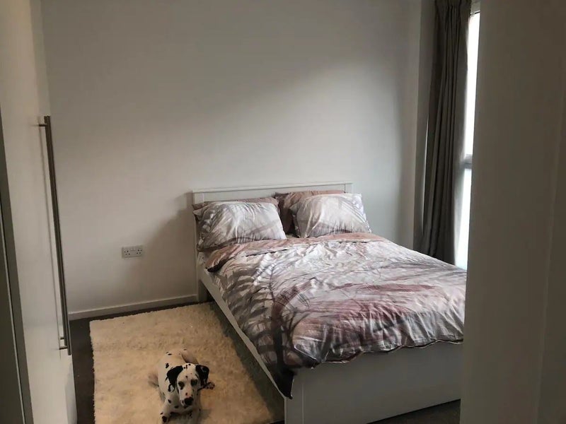 Room De Coubertin Street in Greater London