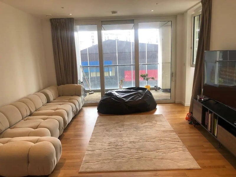 Room De Coubertin Street in Greater London