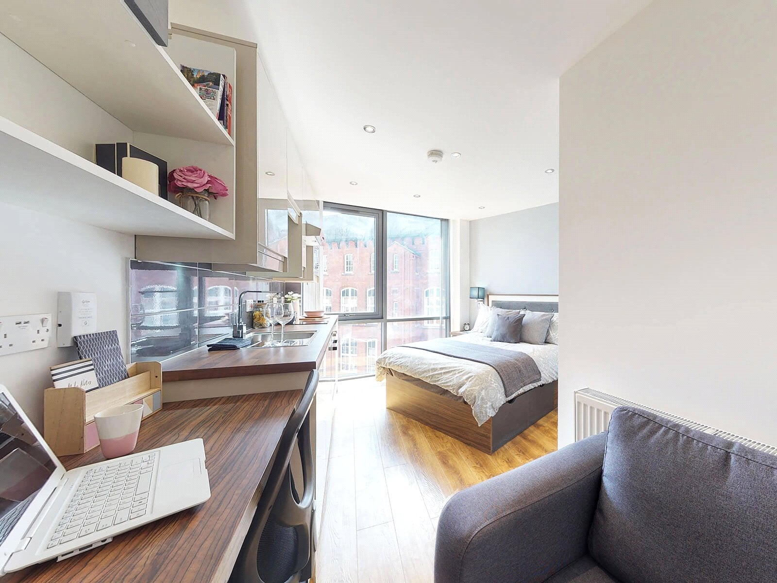 Flat Woodhouse Square in Leeds