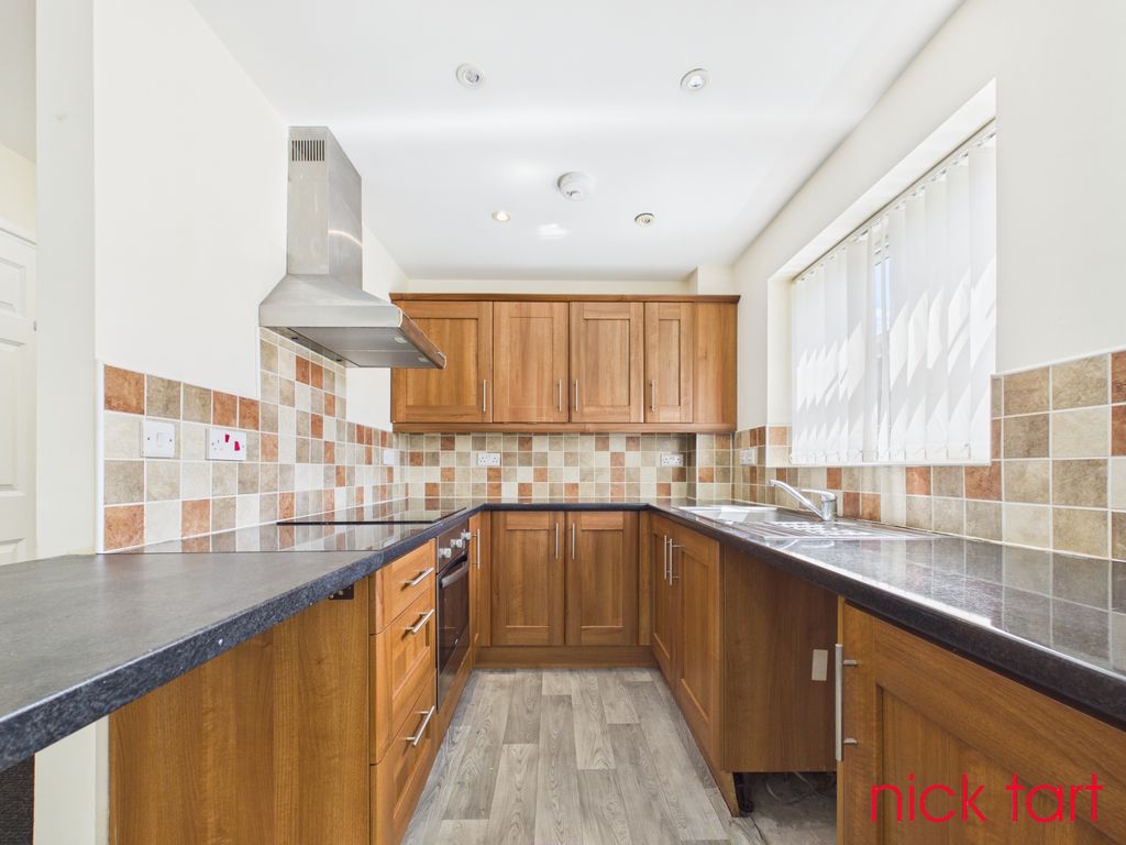 Flat Captain Webb Drive in Dawley