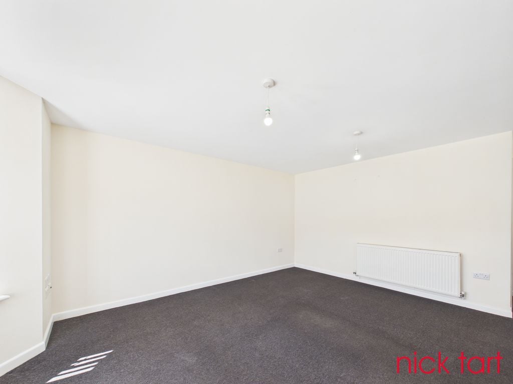 Flat Captain Webb Drive in Dawley