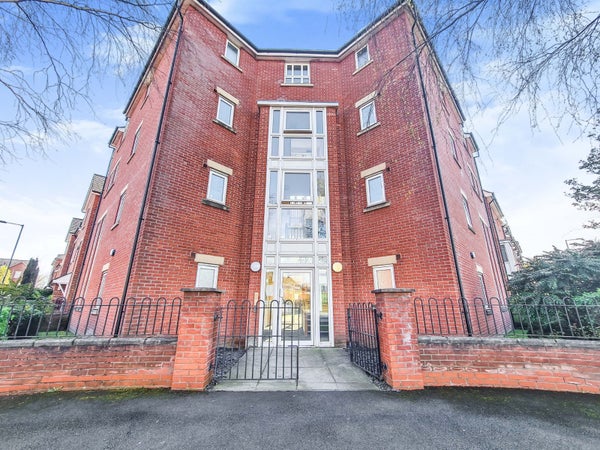 Flat Chorlton Road in Manchester