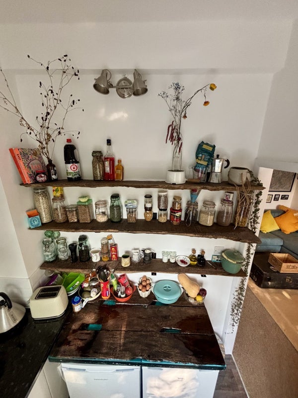 Room Gratton Road in Greater London
