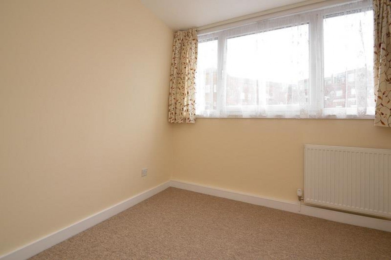 Flat Athlone Square in Windsor