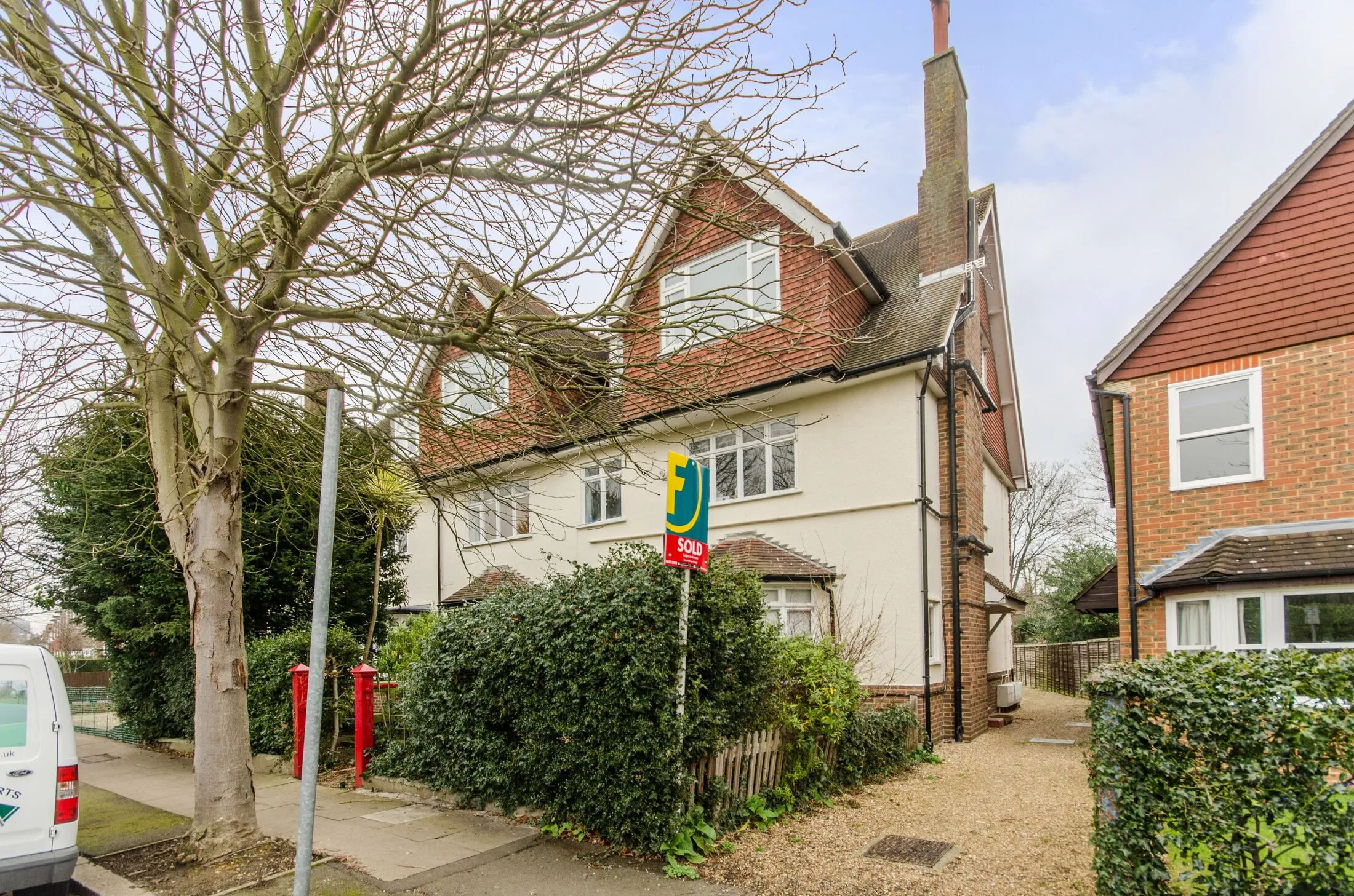 Flat Wilton Grove in Greater London