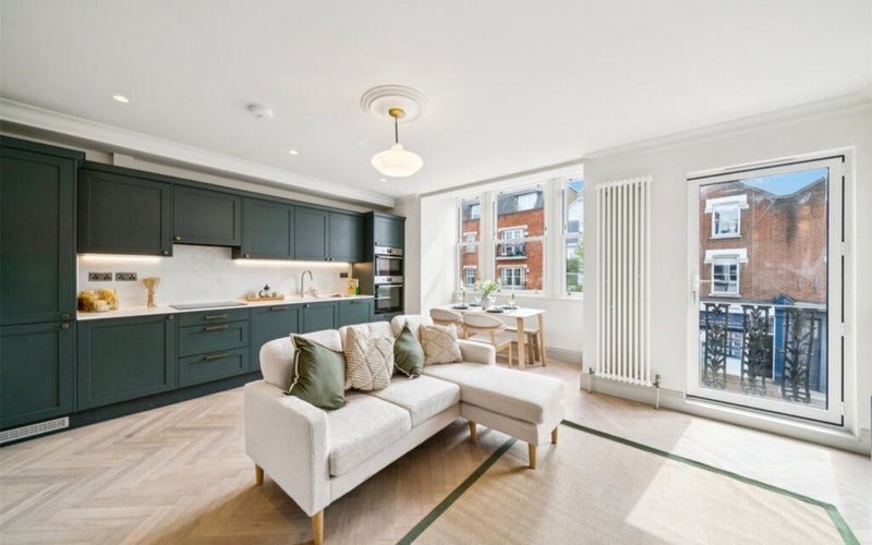Room Lower Richmond Road in Greater London