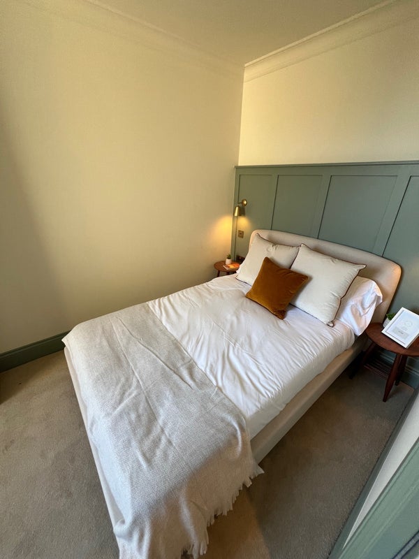 Room Lower Richmond Road in Greater London