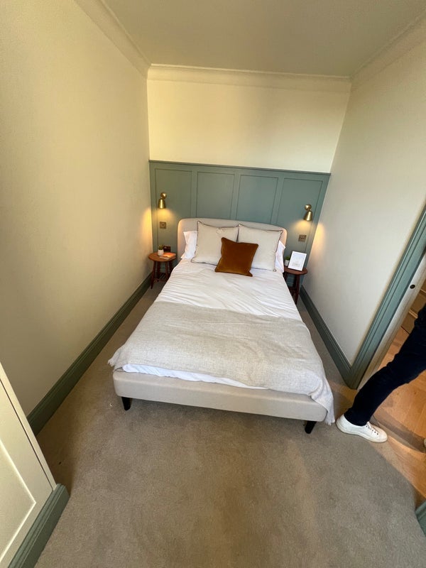 Room Lower Richmond Road in Greater London
