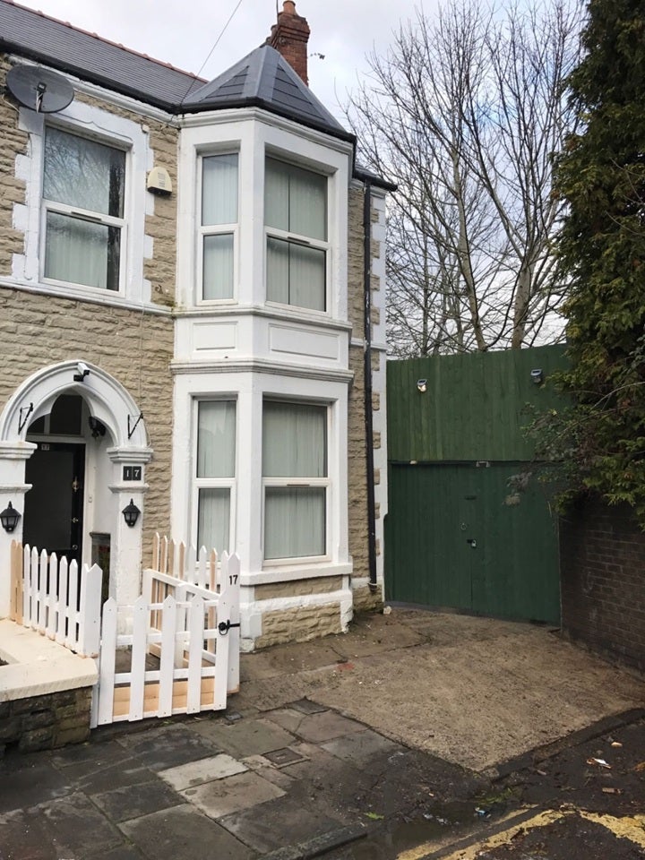Room Colum Place in Cardiff