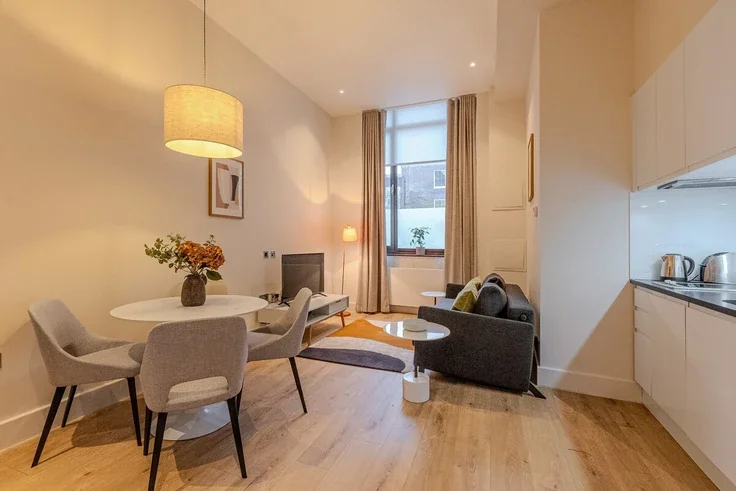 Flat Ludgate Hill in City of London
