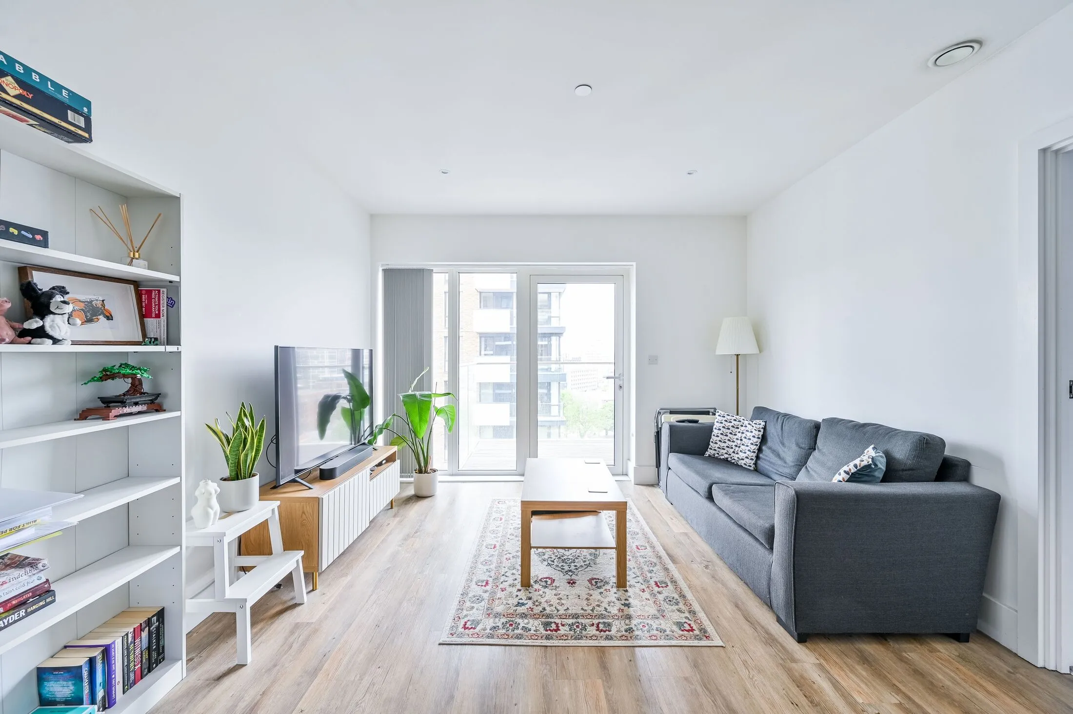 Flat Wrottesley Road in Greater London