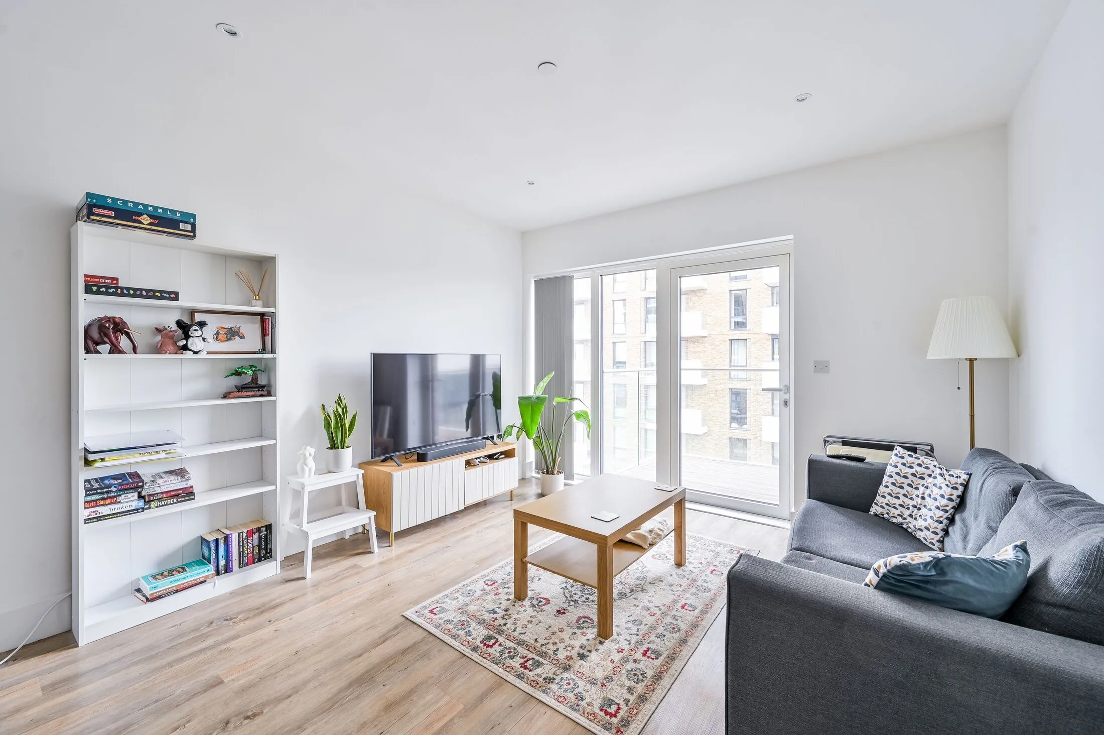 Flat Wrottesley Road in Greater London
