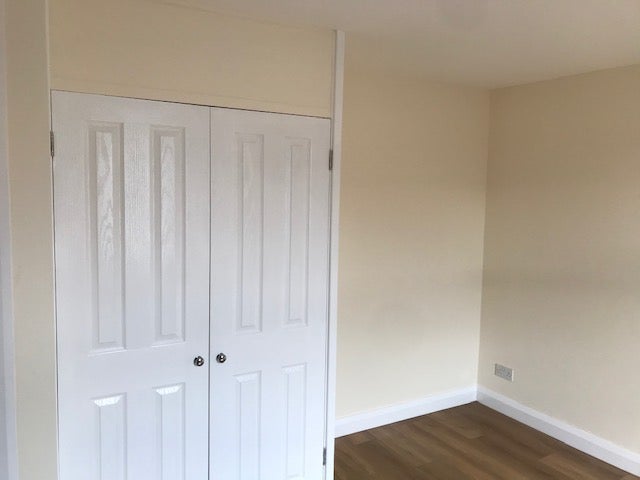 Flat Lemart Close in Reading