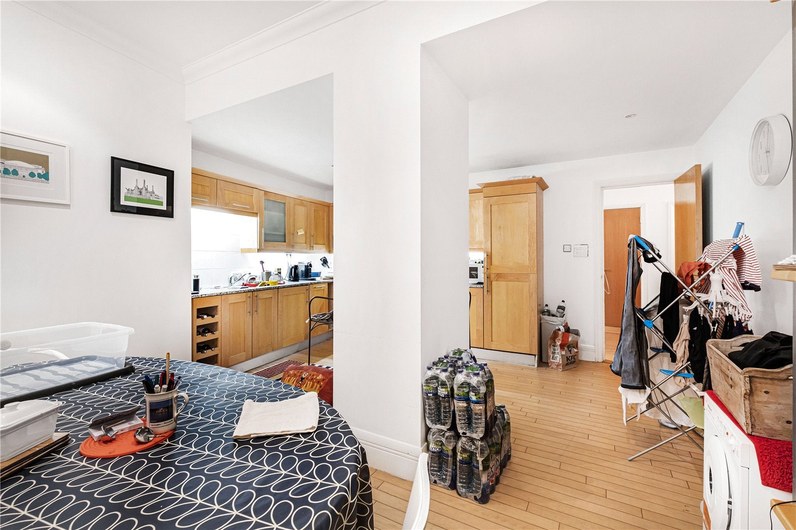 Flat Belvedere Road in Greater London