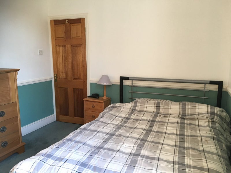 Room Nimrod Road in Greater London