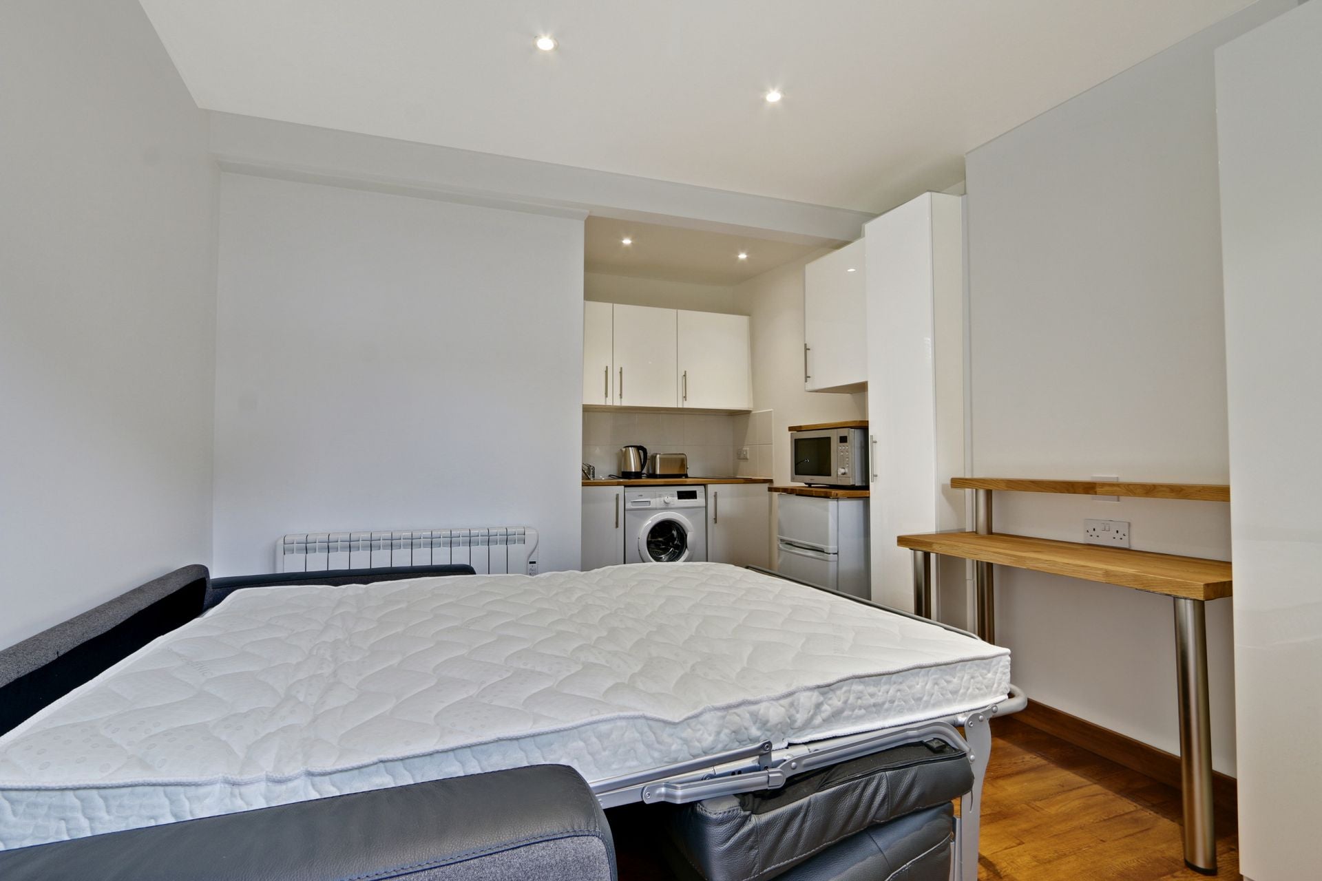 Flat Heddon Road in London
