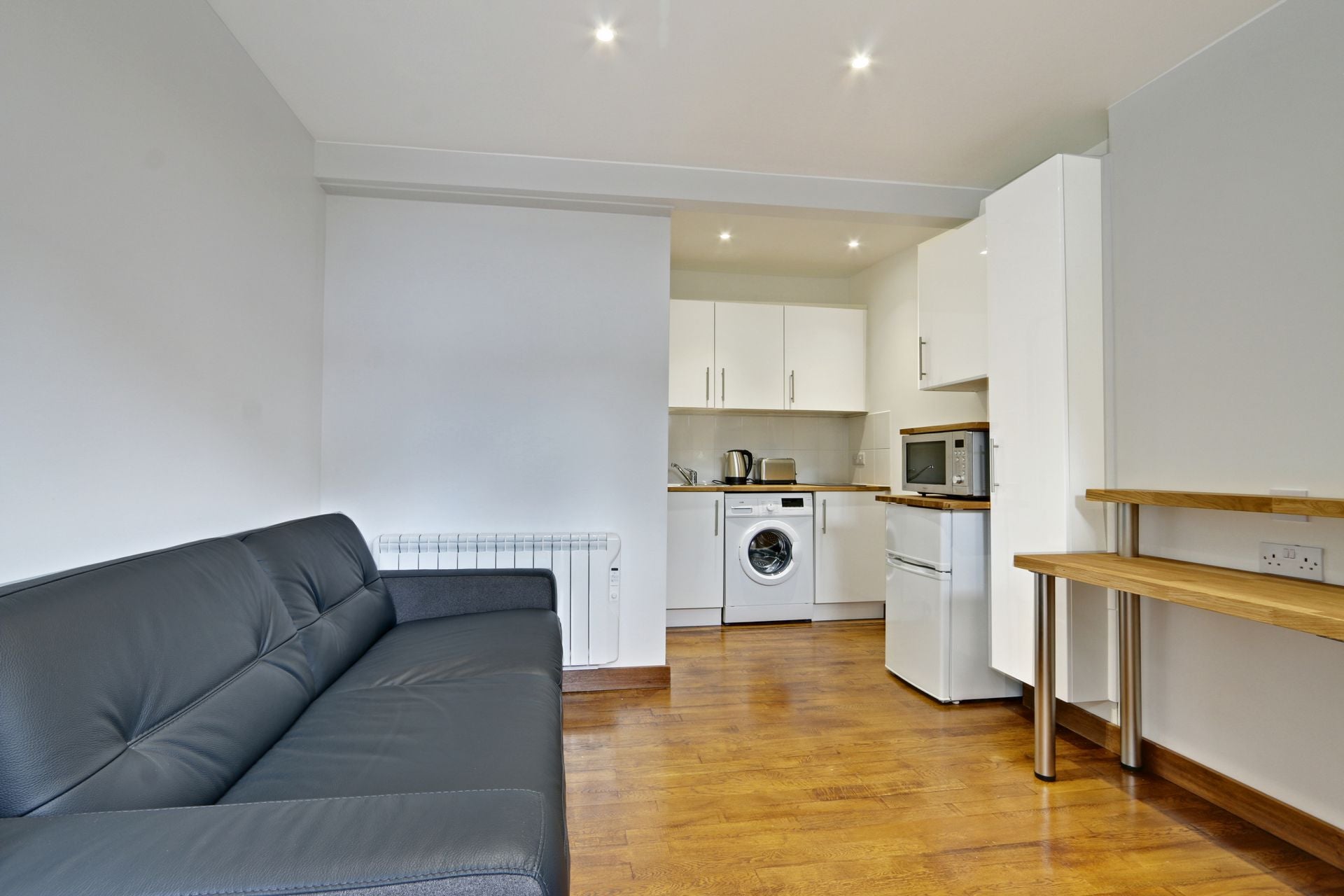 Flat Heddon Road in London