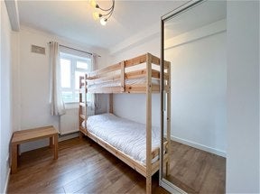 Flat Finchley Road in Greater London