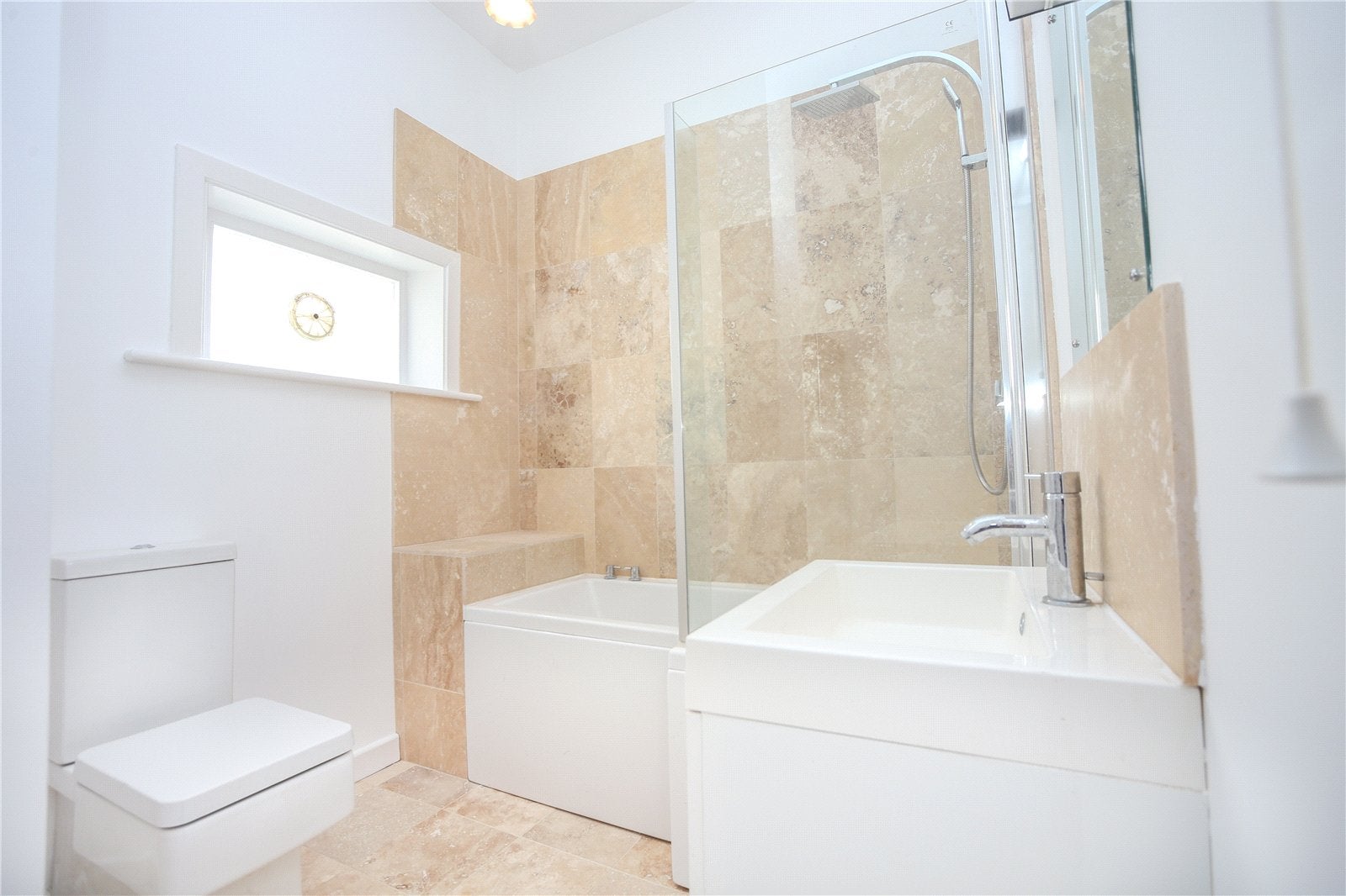 Flat Lansdown Crescent in Cheltenham