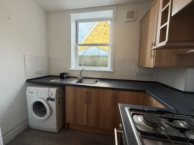 Flat Darby Drive in Epping Forest