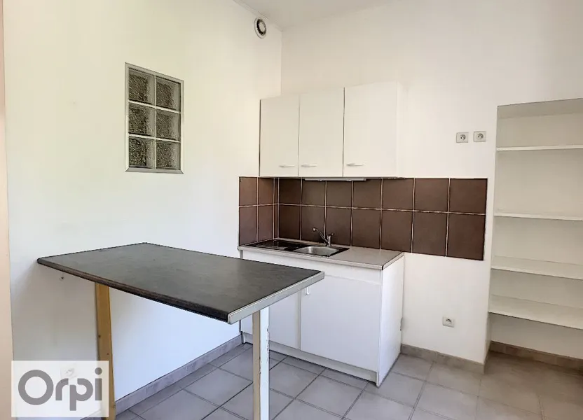 Flat Rue Marcel Sembat in Montluçon