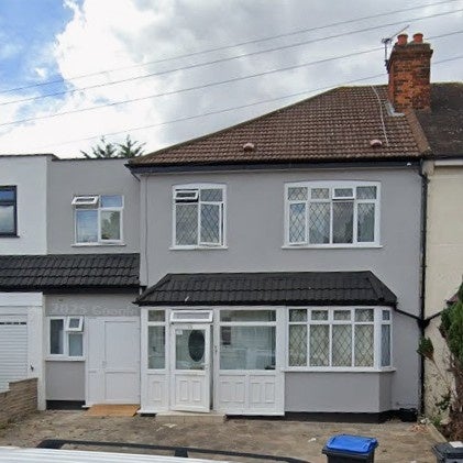 Room Ingram Road in Greater London