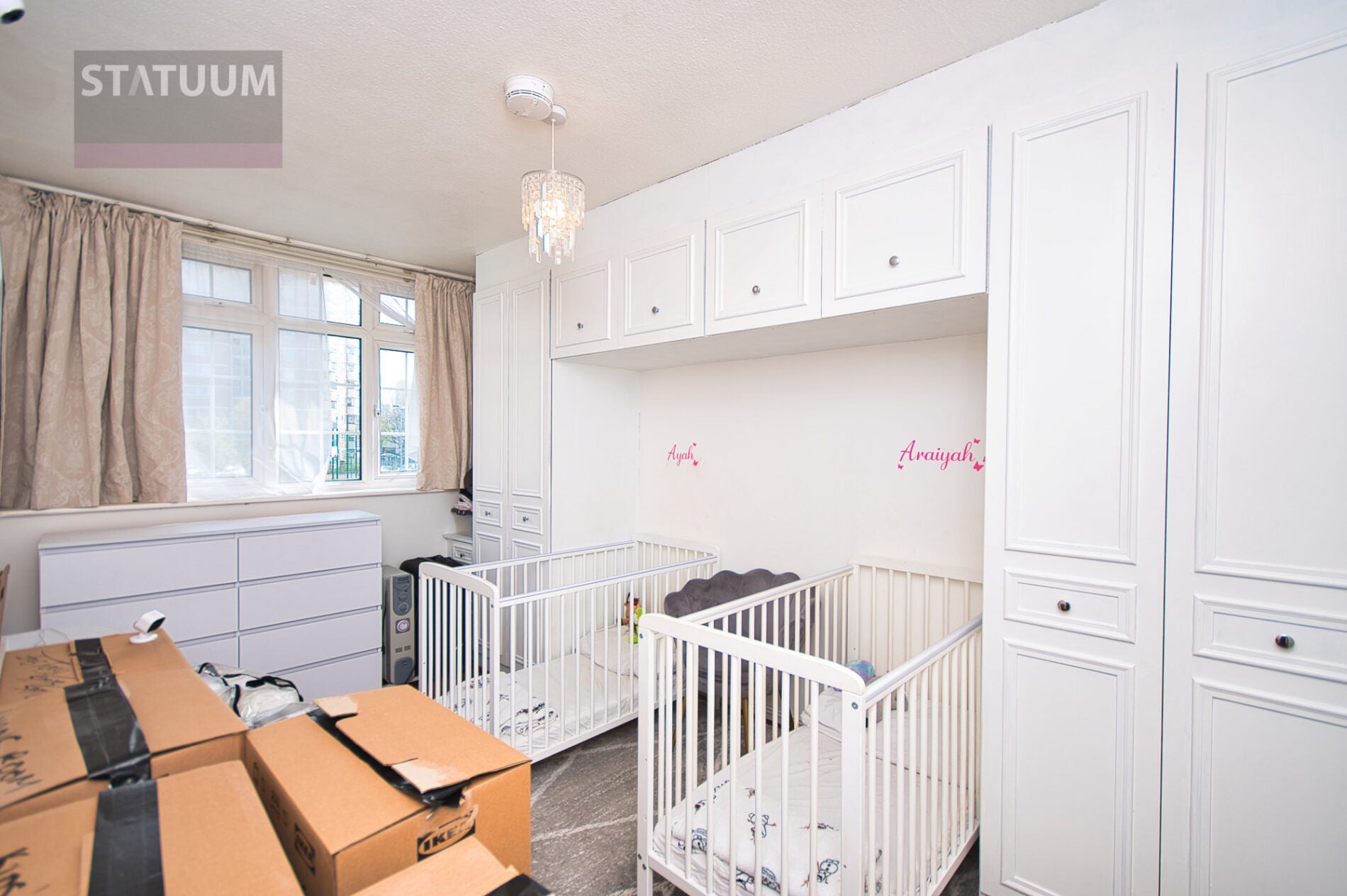 Flat Portia Way in Greater London