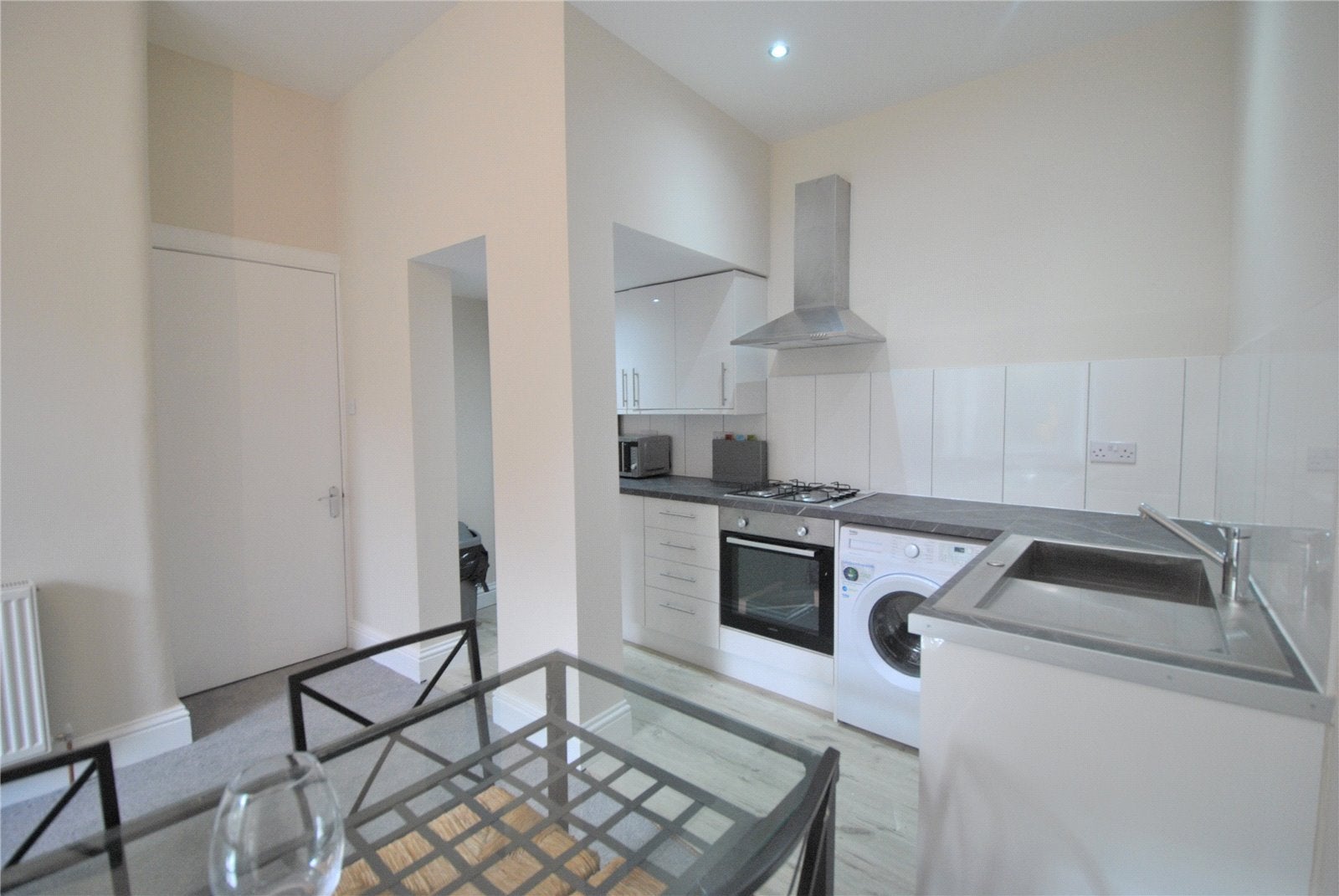 Flat Murieston Crescent Lane in City of Edinburgh
