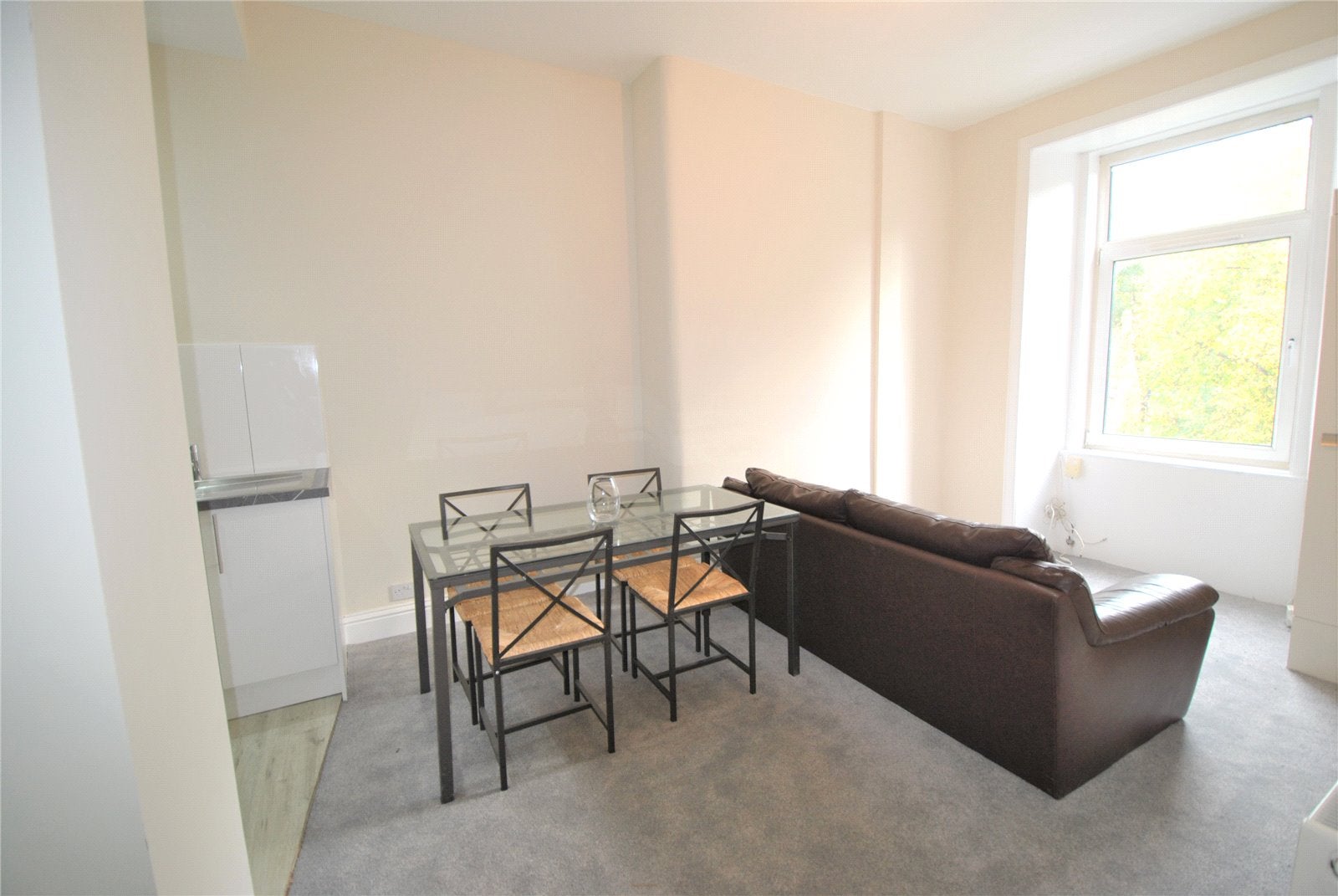 Flat Murieston Crescent Lane in City of Edinburgh