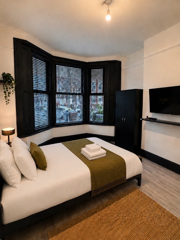 Room Earlsmead Road in Greater London