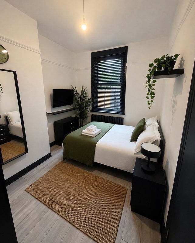 Room Earlsmead Road in Greater London