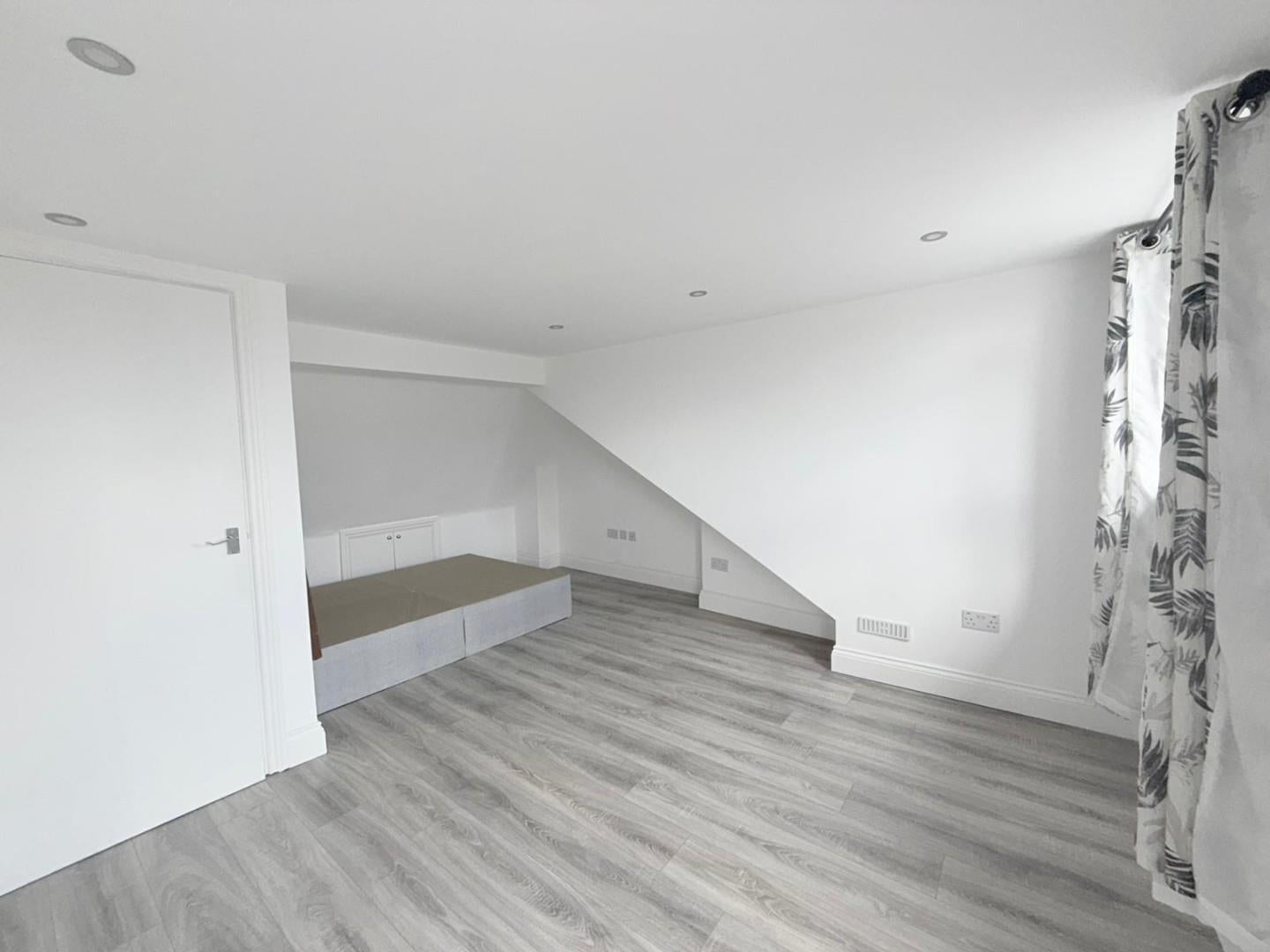 Flat West Green Road in Greater London