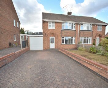 Flat Millfield Lane in Derbyshire Dales