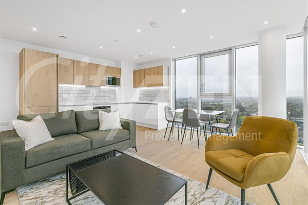 Flat Clarendon Road in Garston
