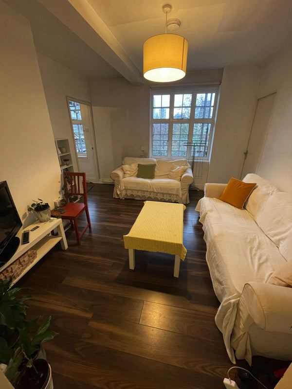 Room Micawber Street in Greater London